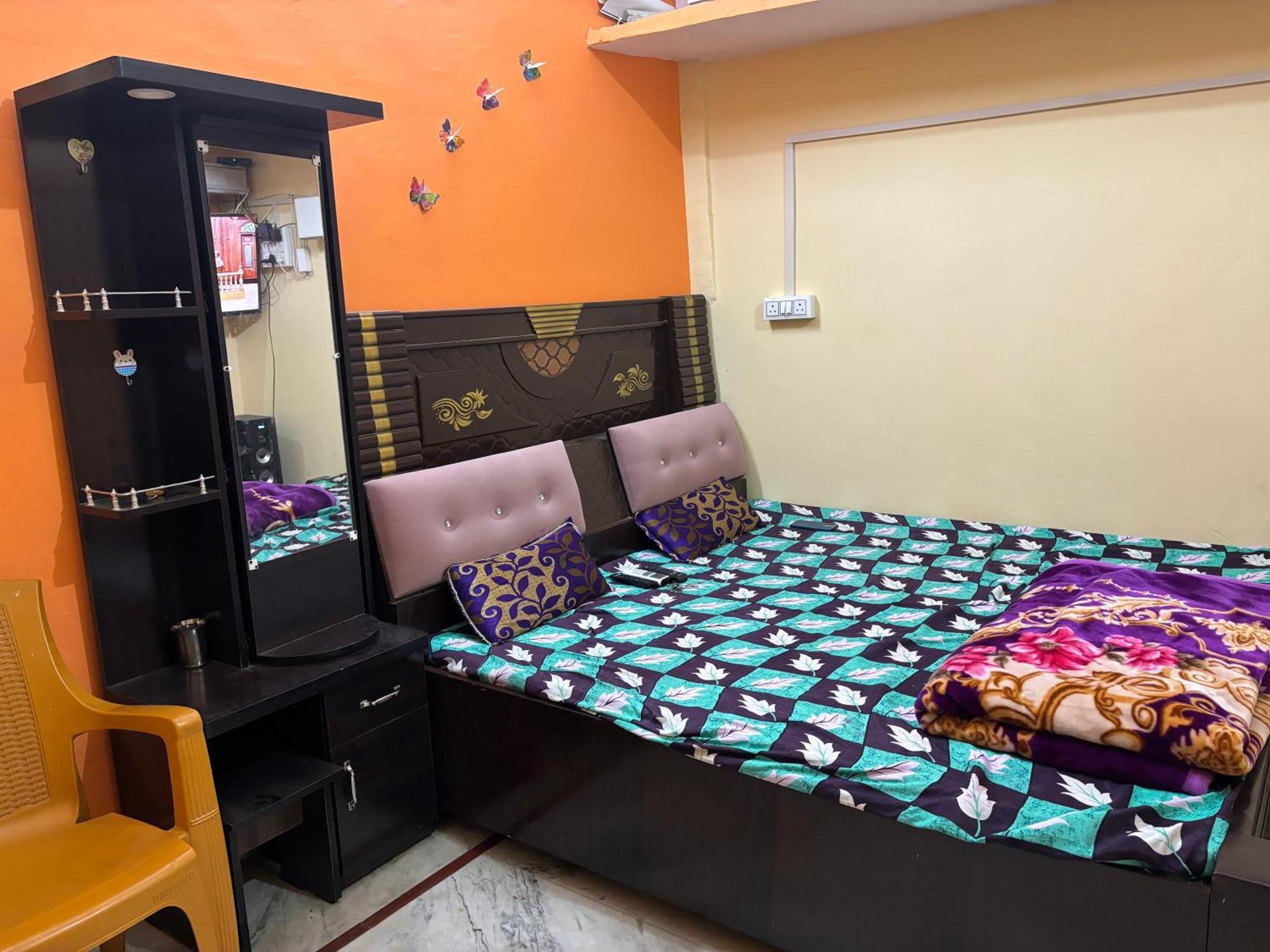 Shakuntala Guest House Ayodhya Esterno foto