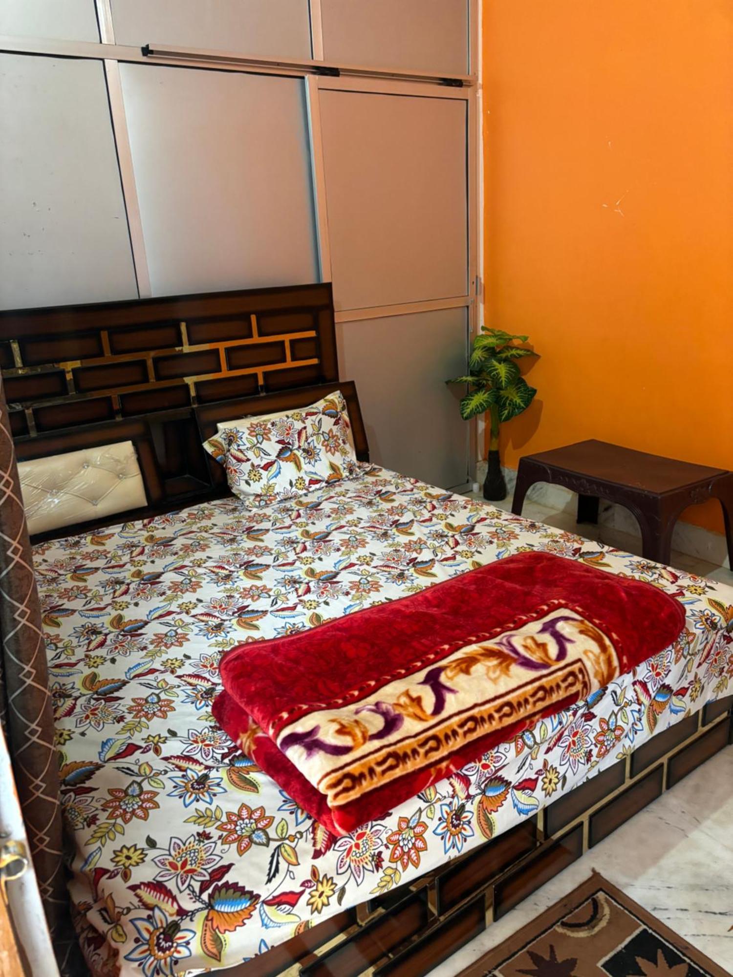 Shakuntala Guest House Ayodhya Esterno foto