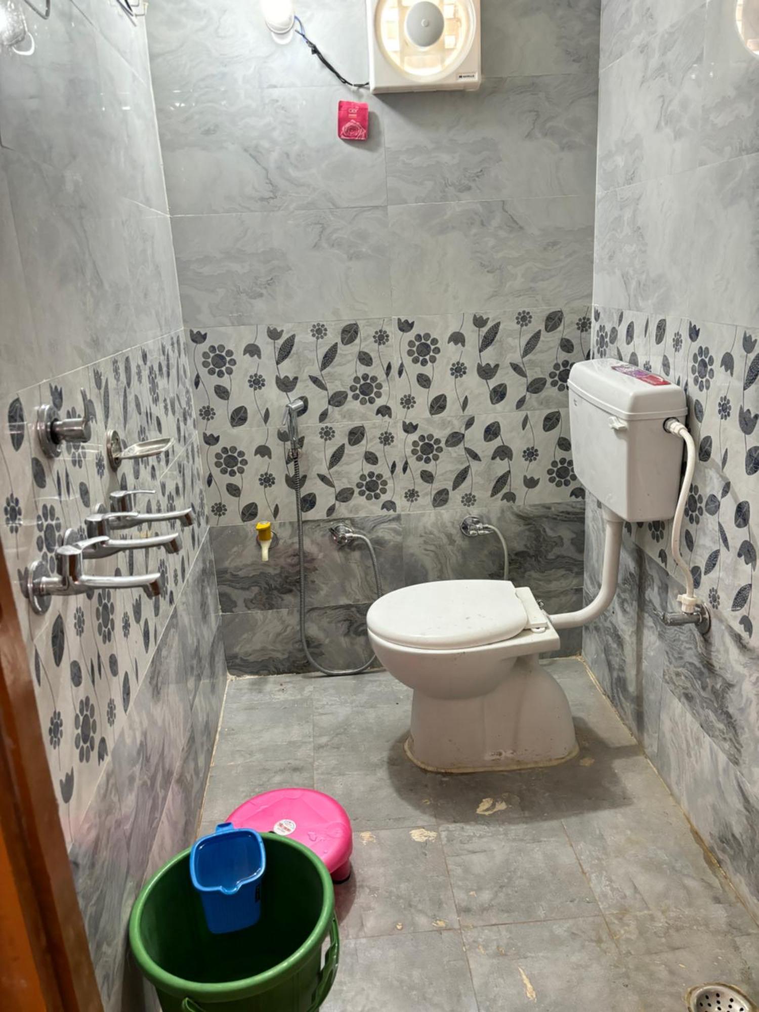 Shakuntala Guest House Ayodhya Esterno foto